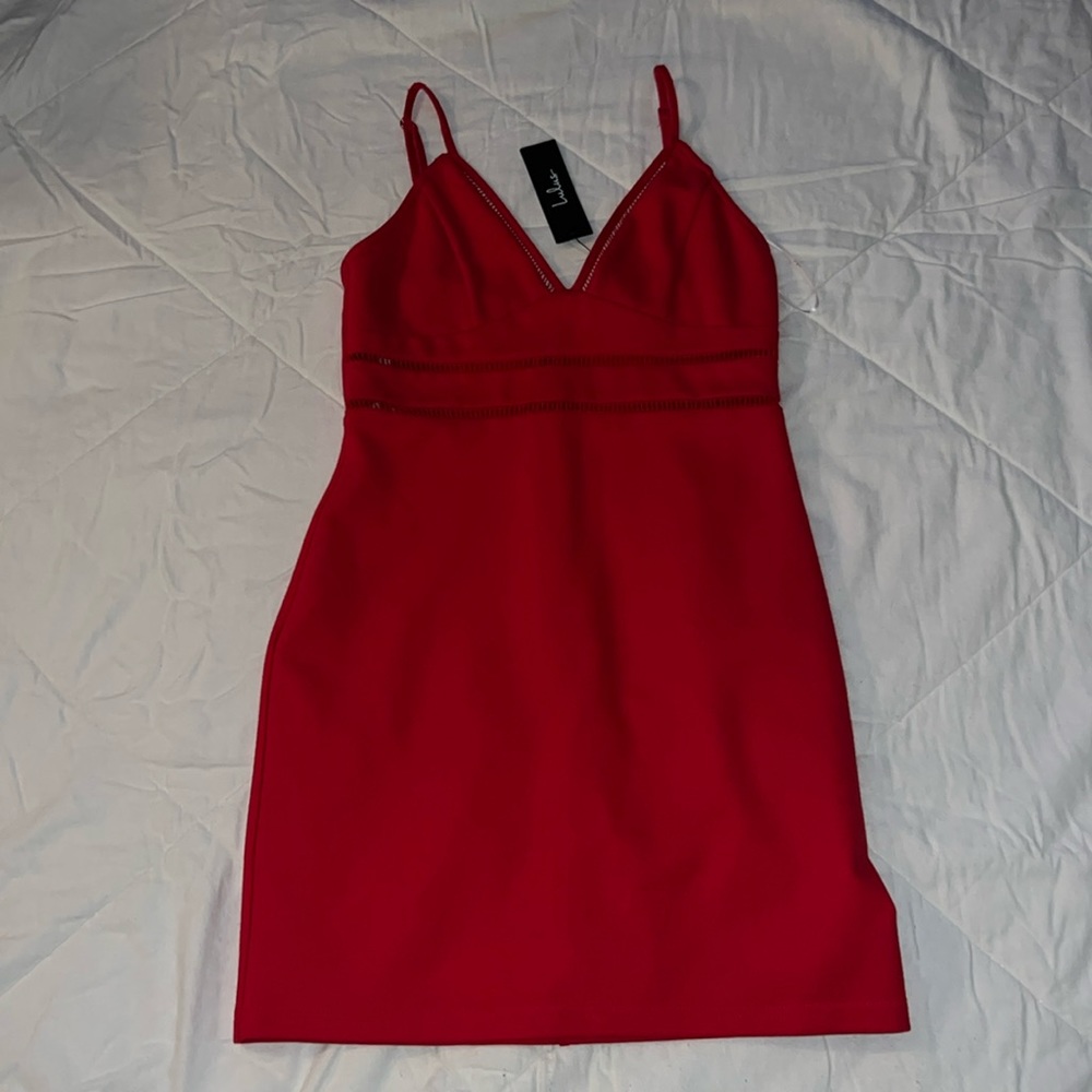 Never used, fitting dress from lulus